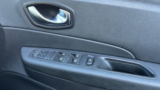 Renault Captur 0.9 TCE 90 Iconic 5dr Petrol Hatchback